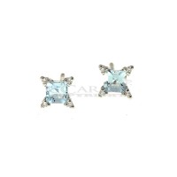 Boucles doreilles diamants en or 18 carats et aigue-marine 0.05ct